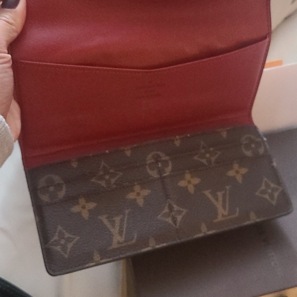 Authentic Louis Vuitton Josephine Wallet - Picture 4 of 16